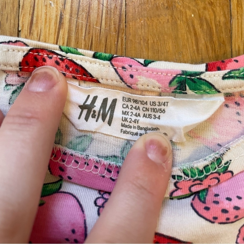 4/$25 H&M puff-sleeved jersey berry fruit print t-shirt toddler girls size 3T-4T - Picture 8 of 9